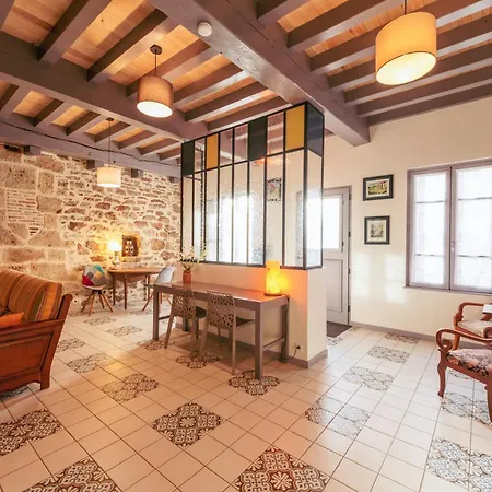 Maison Caviale, 4 Privees Au Coeur De Figeac, 4 Chambres, 4 Salles De Bain, Jardin 別荘 *