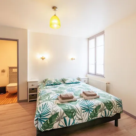 4 Privees Au Coeur De Figeac, 4 Chambres, 4 Salles De Bain, Jardin * Figeac