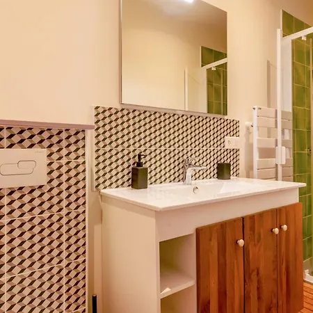 4 Privées Au Coeur De Figeac, 4 Chambres, 4 Salles De Bain, Jardin