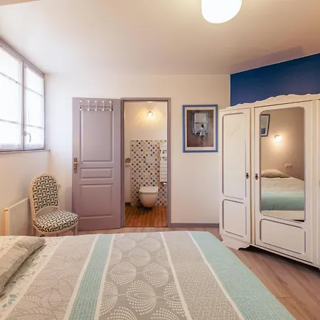 Maison Caviale, 4 Privees Au Coeur De Figeac, 4 Chambres, 4 Salles De Bain, Jardin フィジャック
