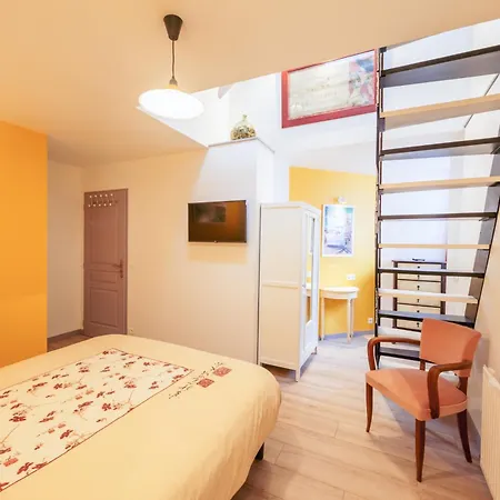 4 Privées Au Coeur De Figeac, 4 Chambres, 4 Salles De Bain, Jardin