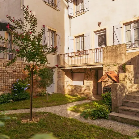 Nyaraló 4 Privees Au Coeur De Figeac, 4 Chambres, 4 Salles De Bain, Jardin *