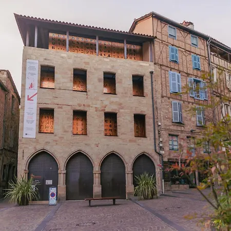 4 Privees Au Coeur De Figeac, 4 Chambres, 4 Salles De Bain, Jardin